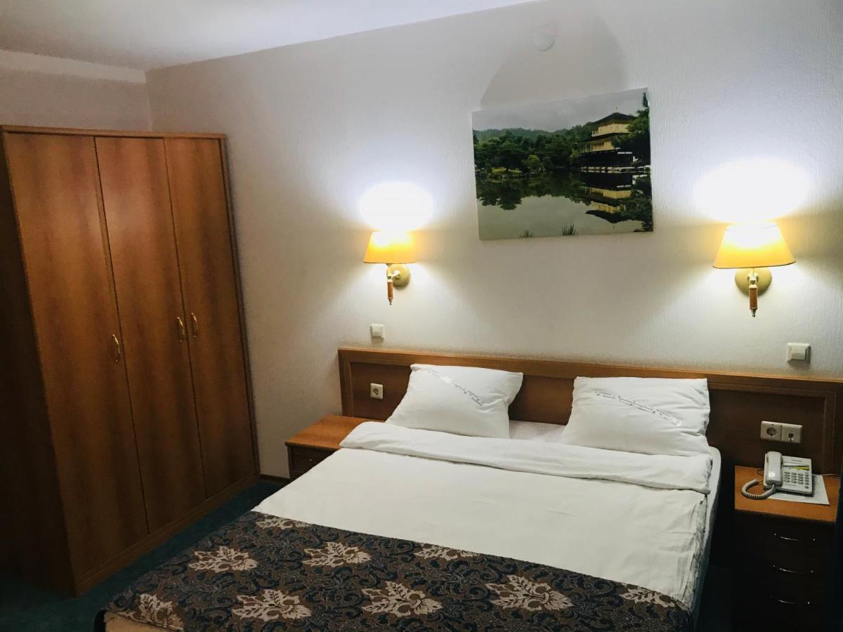 Green Hotel Atyraū Zewnętrze zdjęcie