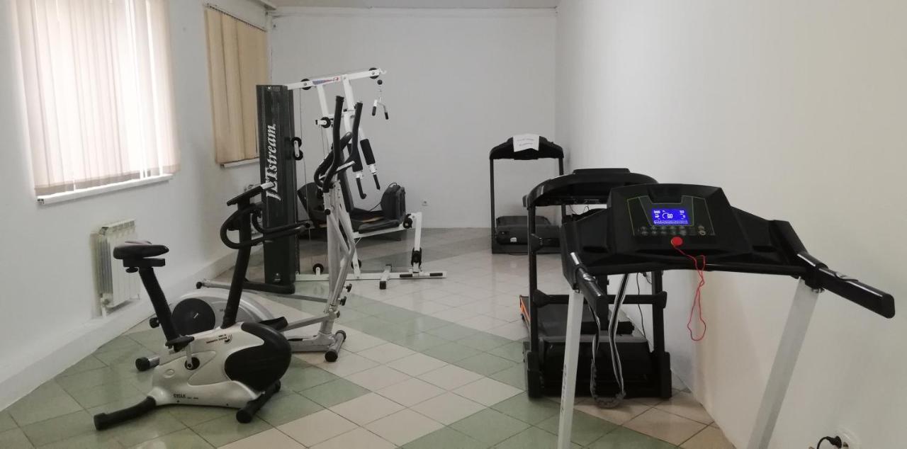 Green Hotel Atyraū Zewnętrze zdjęcie