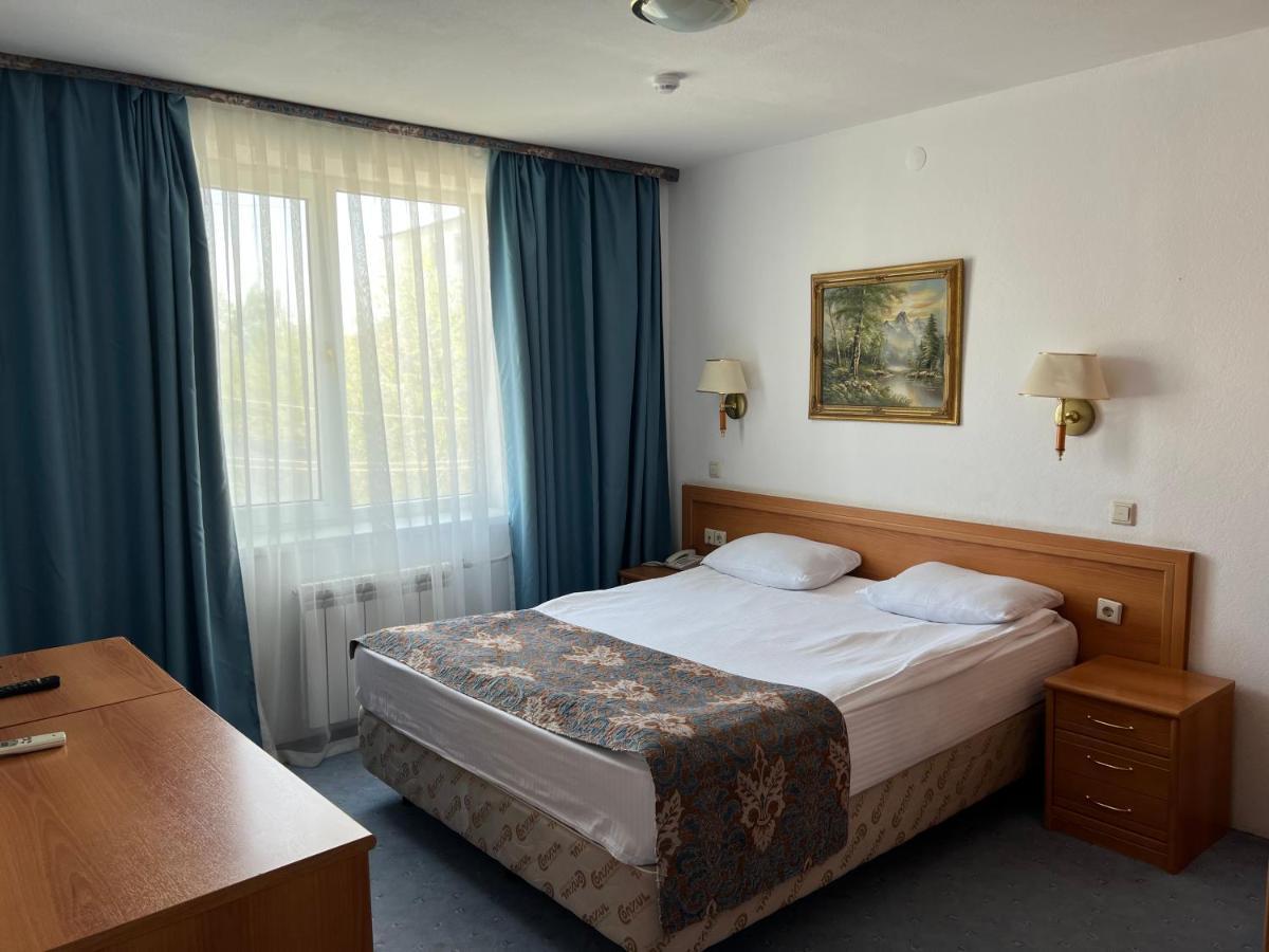 Green Hotel Atyraū Zewnętrze zdjęcie