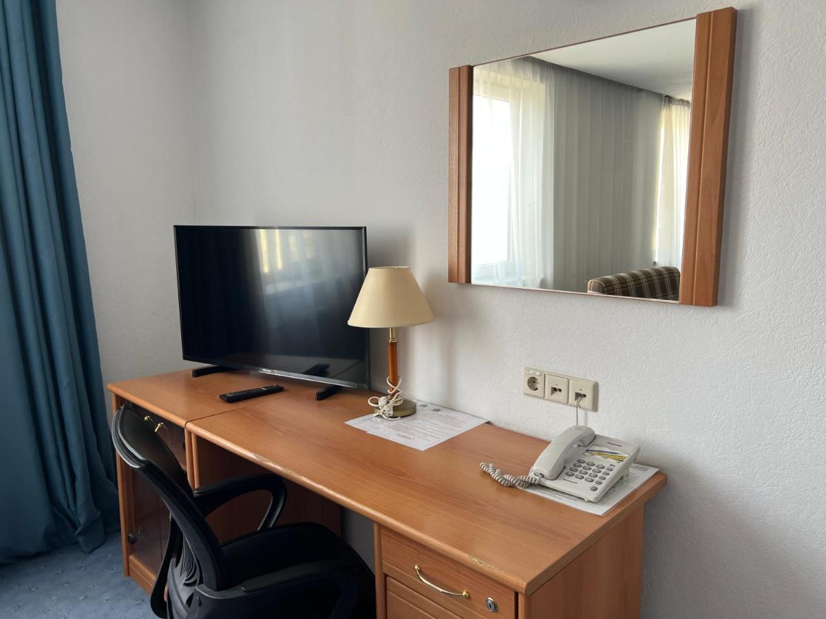 Green Hotel Atyraū Zewnętrze zdjęcie
