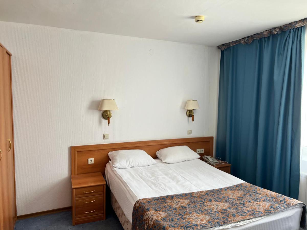 Green Hotel Atyraū Zewnętrze zdjęcie
