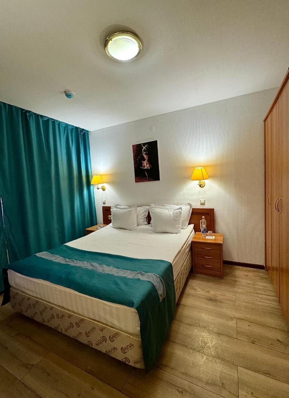 Green Hotel Atyraū Zewnętrze zdjęcie