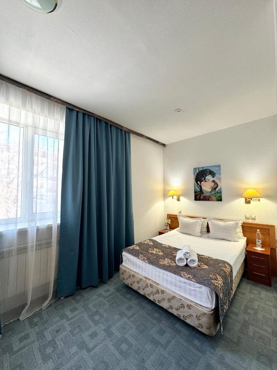 Green Hotel Atyraū Zewnętrze zdjęcie